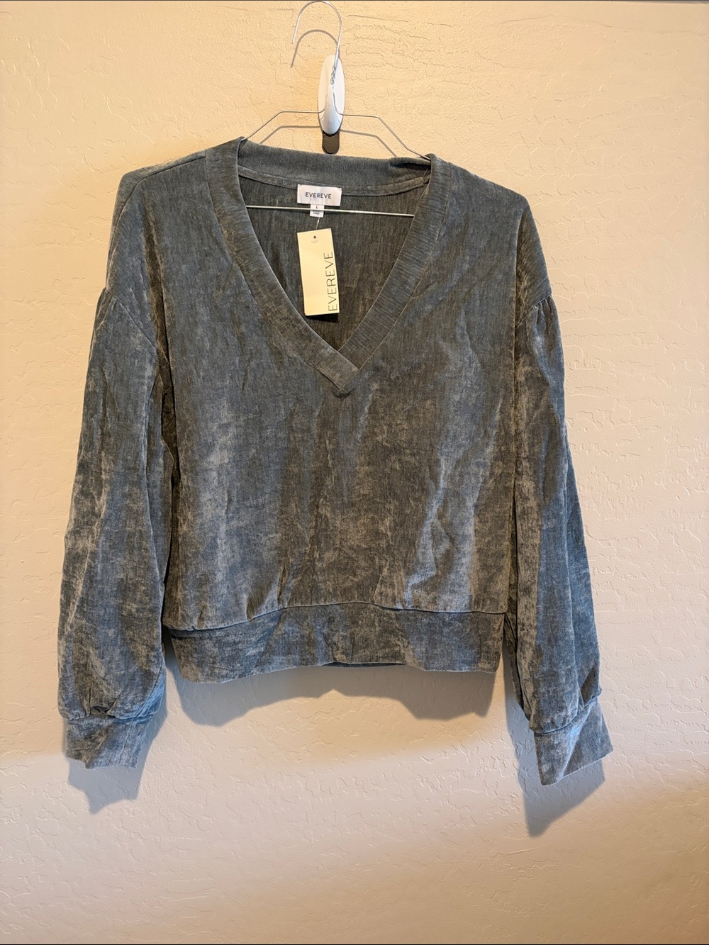 Evereve Mineral Washed Grey V-Neck Pullover velour